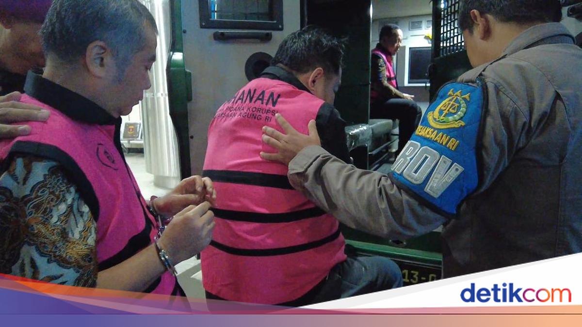 Bauxite IUP Corruption Suspects in West Kalimantan Add Four More, Including an ESDM Analyst