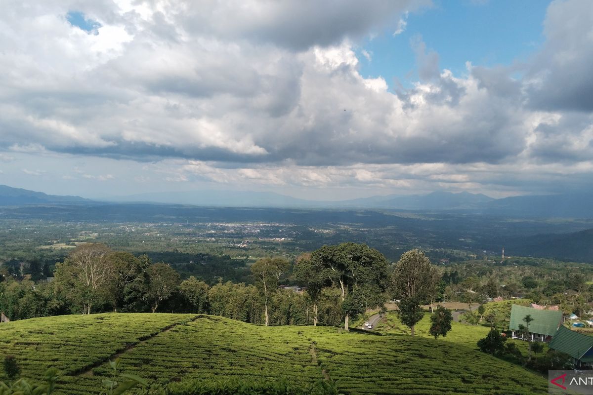 Mount Dempo trekking route set to reopen before the end of May