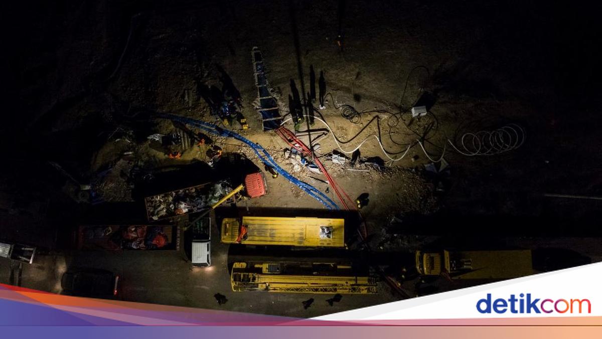 Explosion Rocks Coal Mine in China, Eight Dead and Dozens Trapped