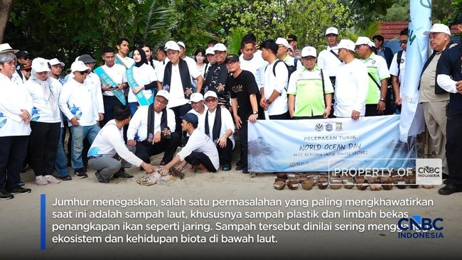 Environment Minister Urges Public to Strengthen Awareness of Plastic Waste Management