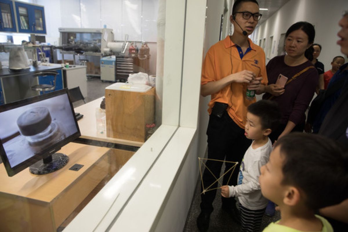 Chinese scientists reveal mechanism of high-temperature superconductivity