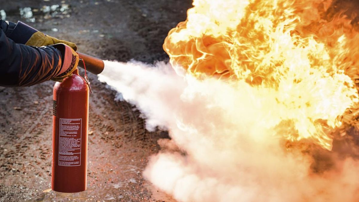 Police Find Fragments Believed to be Molotov Cocktails at USK Aceh Campus Fire Scene