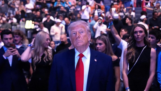 Trump Tightens Green Card Rules, Immigrants Forced to Return Home