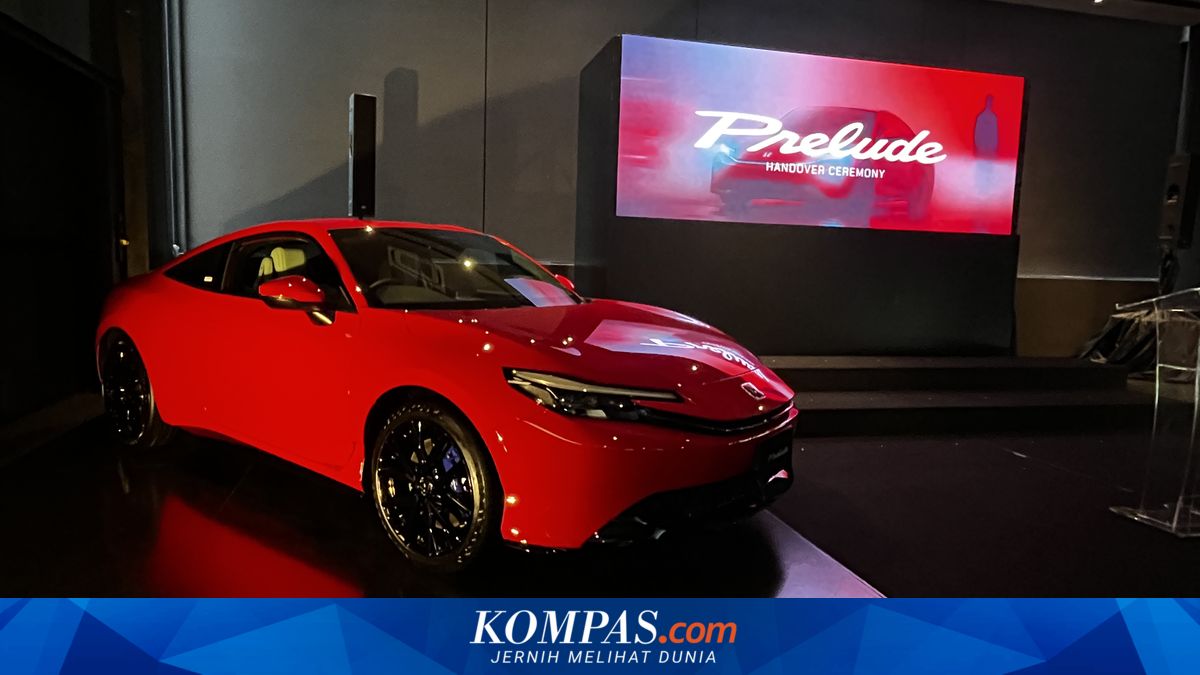 Honda Delivers 20 Prelude Units to First Customers