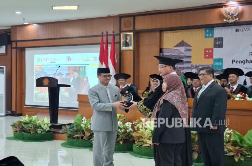 Receives the UMY Awards 2026; Indonesian Imam in New York Deemed to Have a Strategic Role