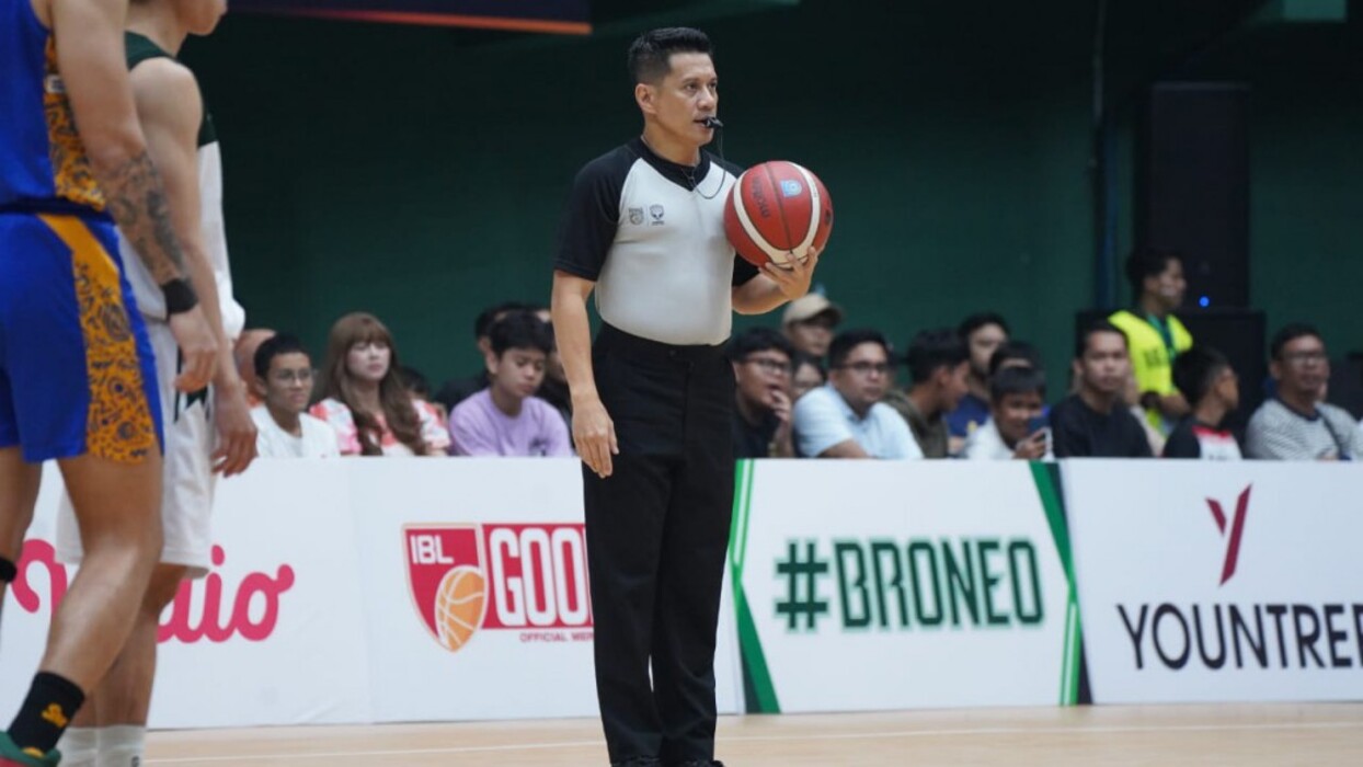 Budi Marfan makes history as IBL Referee of the Year for a third consecutive season
