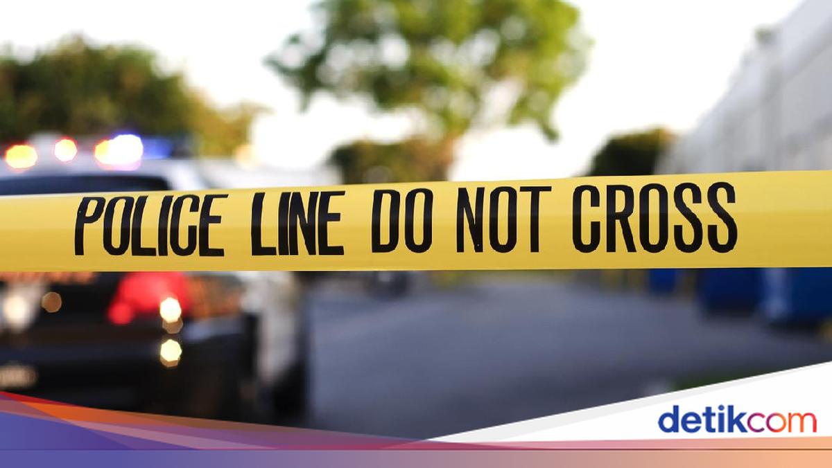 Police Ballistics Test on Stray Bullet That Penetrated a Resident's Home in Ciracas, East Jakarta