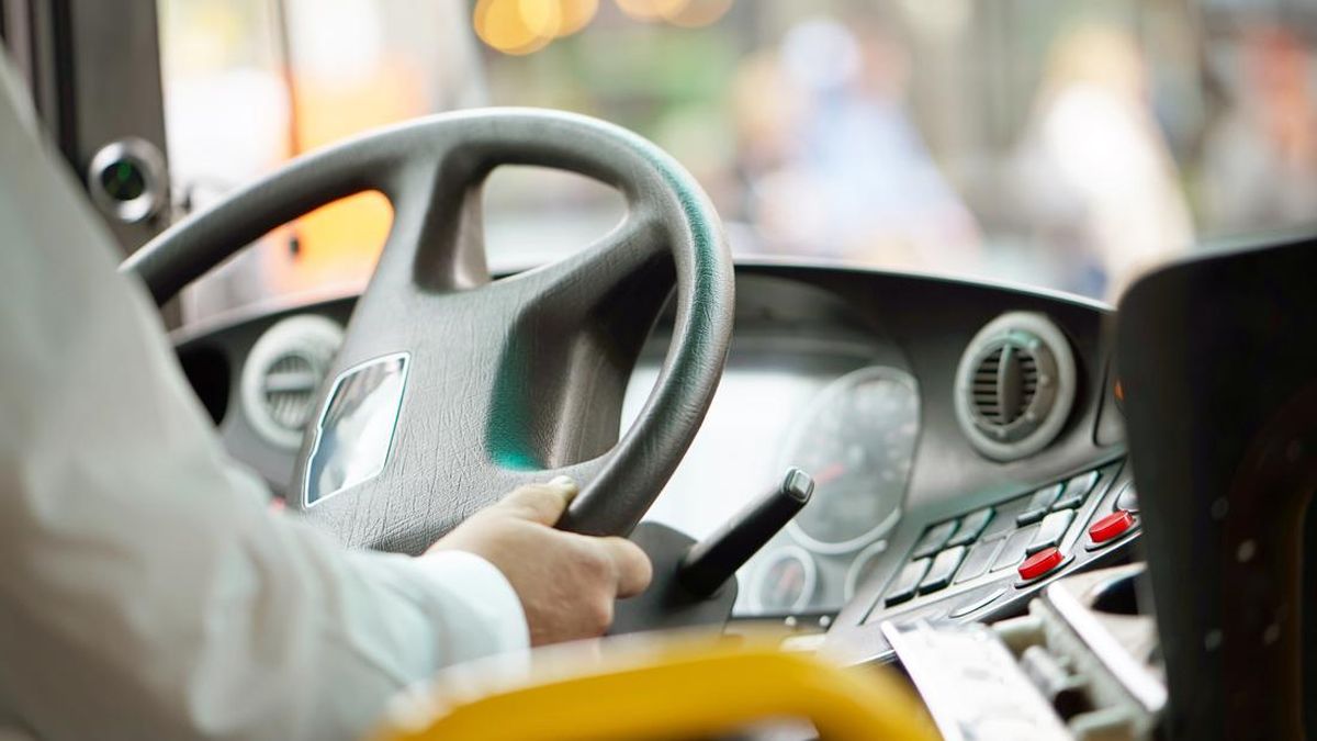 Widespread Power Outages Force Temporary Suspension of Medan's Electric Bus Service