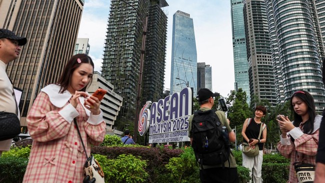 Malaysia Follows Indonesia's Lead, Restricting Digital Accounts for Children Under 16