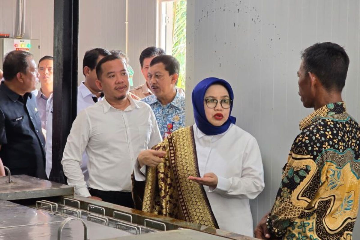 Presidential Staff Office reviews Red and White Fisherman Village in Banyuasin to ensure targeted implementation