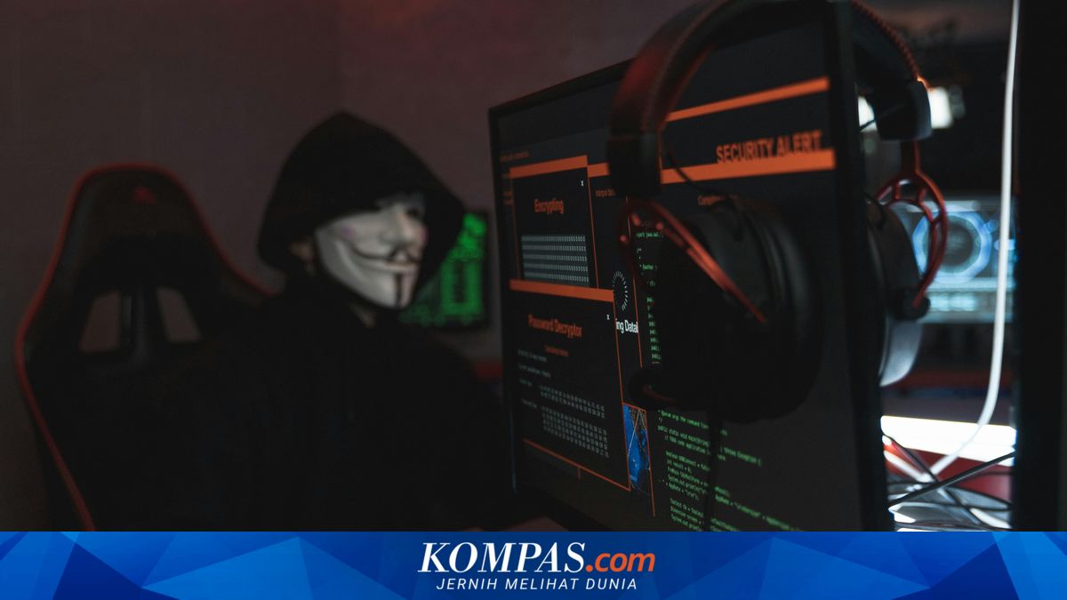 Issues of Bank Data Leaks on the 'Dark Web': IT Security Practitioners Weigh In