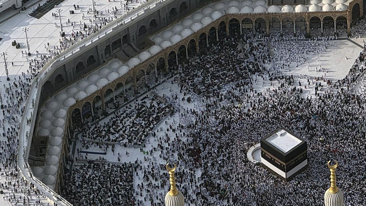 DPR Hajj Oversight Team Urges Pilgrims to Maintain Order in Hotels