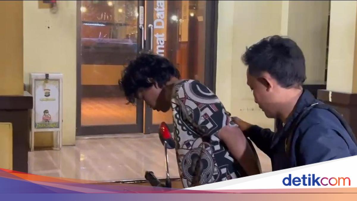 Man Caught Stealing Mobiles Arrested During Community Security Patrol in West Jakarta