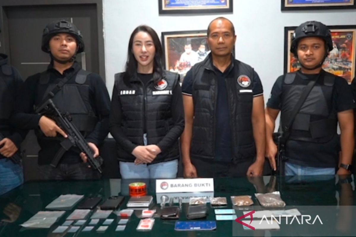 Police Uncover Distribution of Hundreds of Grams of Synthetic Tobacco in East Jakarta