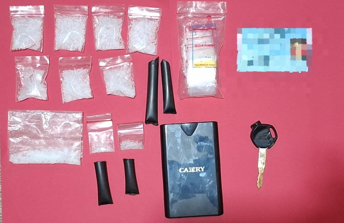 Berau Police Station Apprehends Two Drug Dealers, Secures 11 Methamphetamine Packages