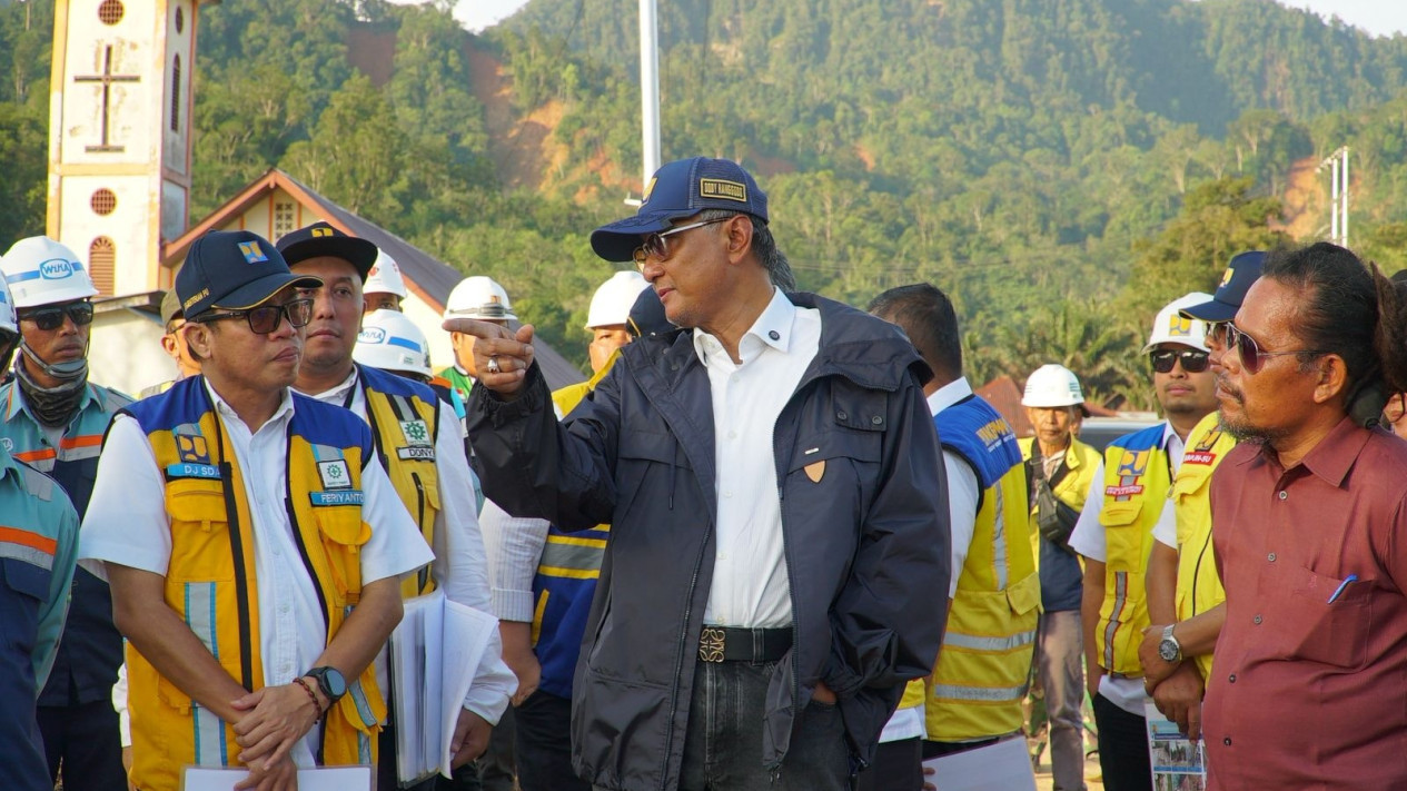 Public Works Minister Inspects Aek Tukka Sabo Dam Construction, Targets October 2026 Completion