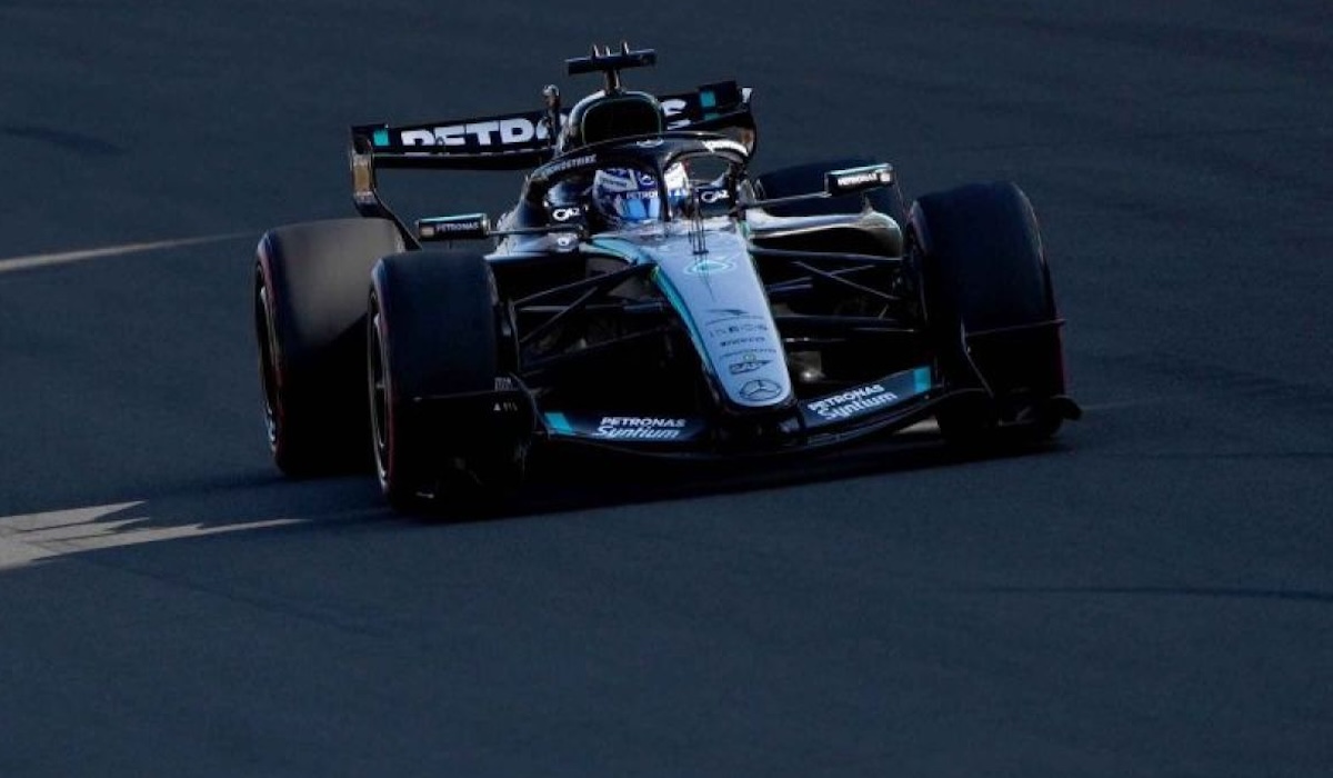 George Russell Secures Pole Position at 2026 Canadian Grand Prix, Edges Out Kimi Antonelli