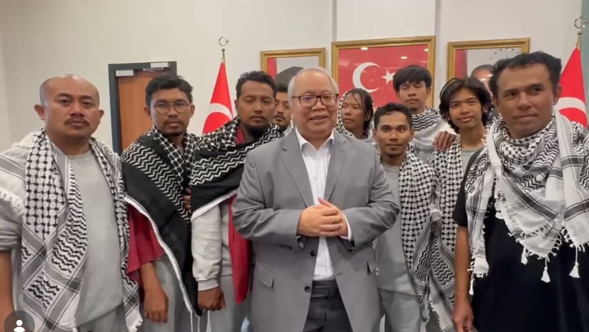 9 Indonesian Citizens Abducted by Israel Return to Indonesia