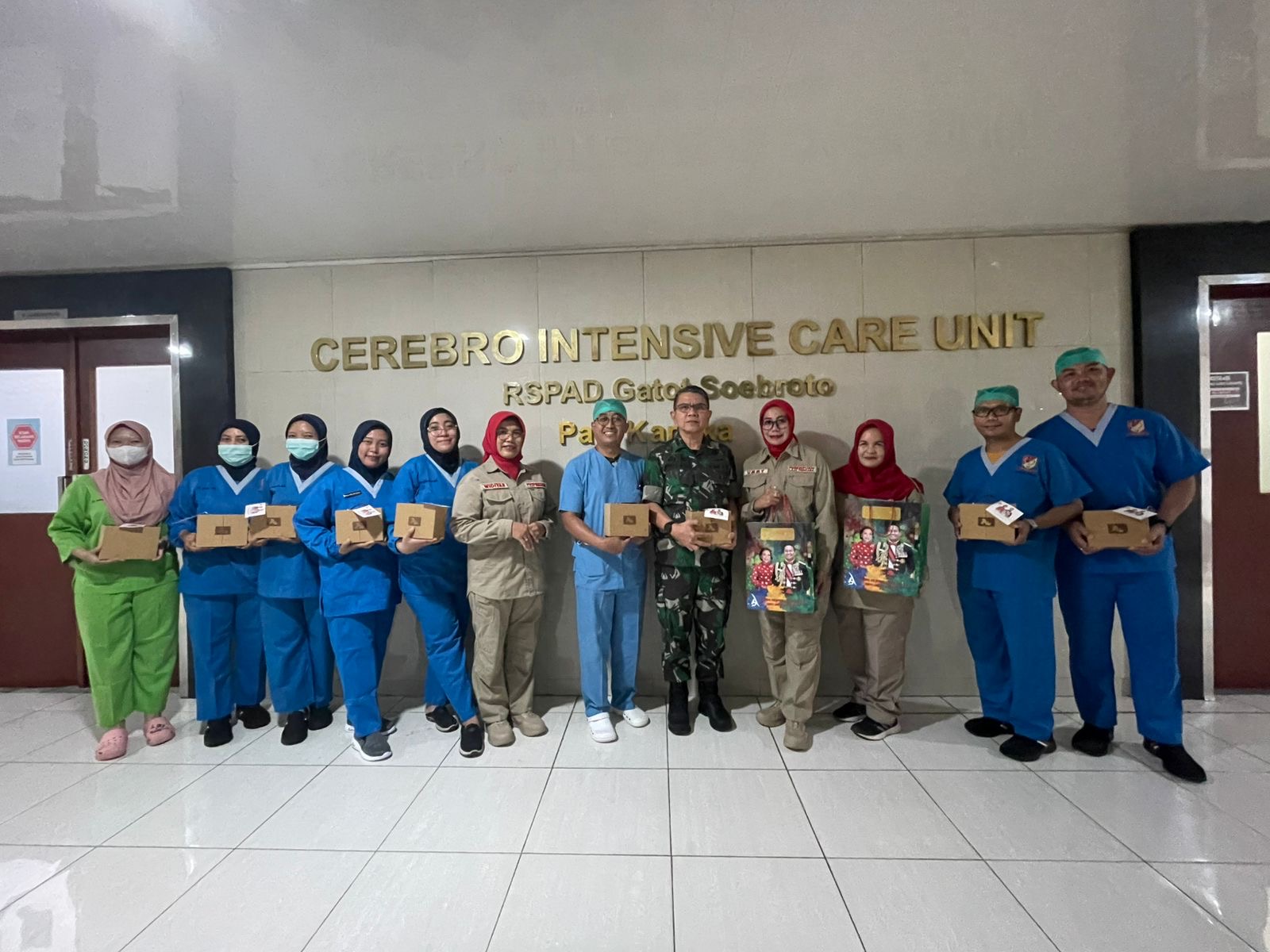 Alleviating Burden: Perempuan Laju Perkasa Provides Tali Asih to ICU-CICU Medical Staff at RSPAD