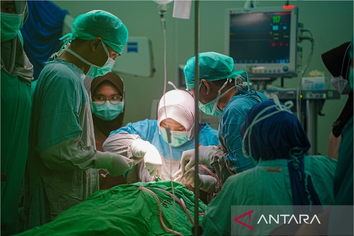 Andalas University Hospital offers free cleft lip and palate surgery as social responsibility initiative