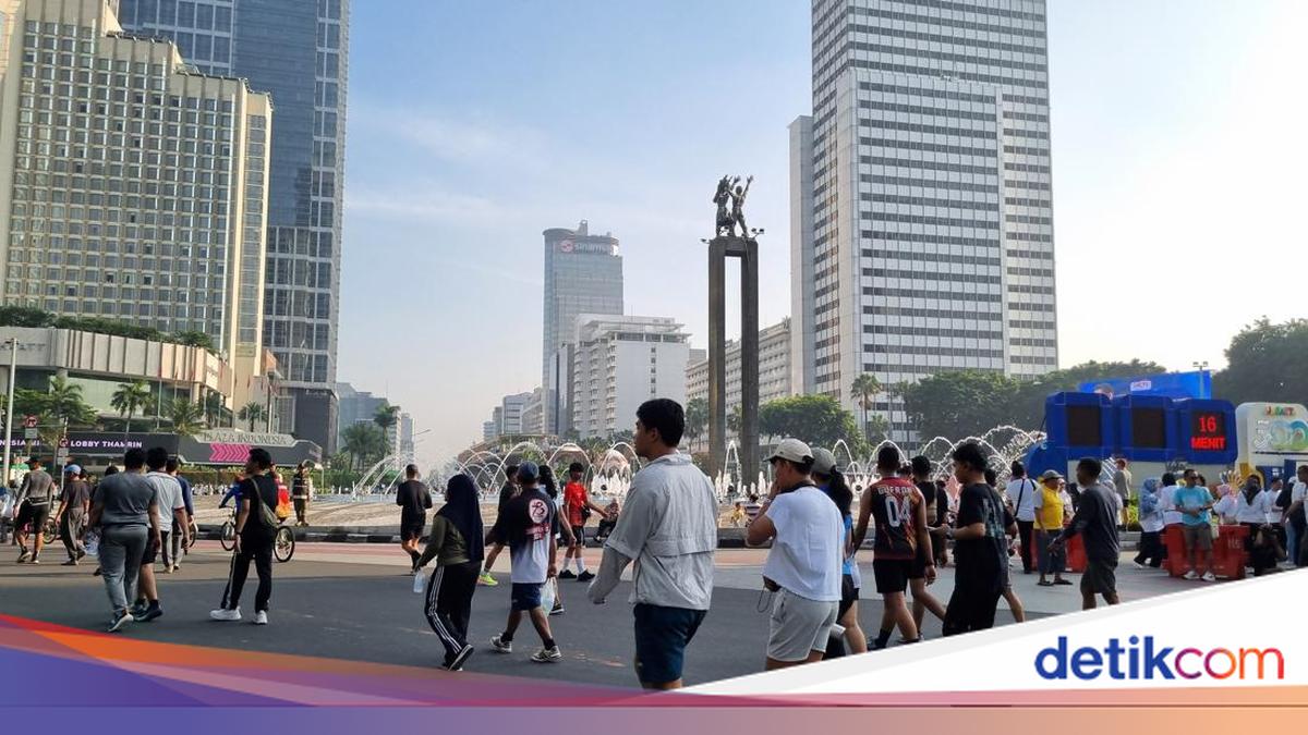 Satpol PP DKI Apologises Over Viral Incident Involving Ice Cream Vendors at CFD Bundaran HI