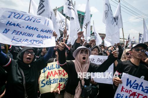 Mass Textile Sector Layoffs Fuel Rise in Informal Employment in Central Java