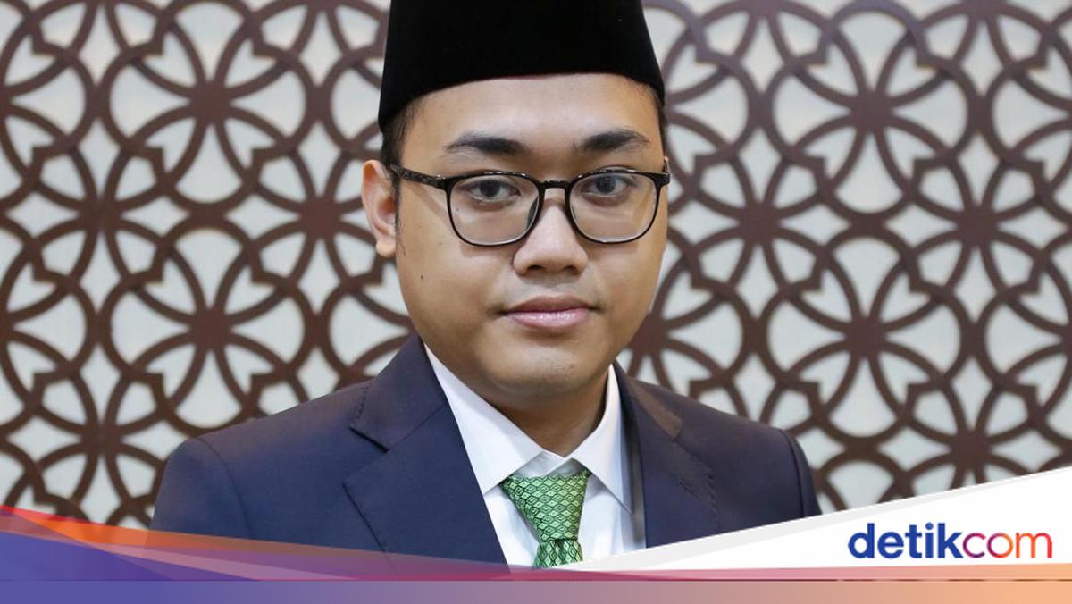 DPR Member Gus Hilman Suffers Broken Left Leg in Paspro Toll Road Accident