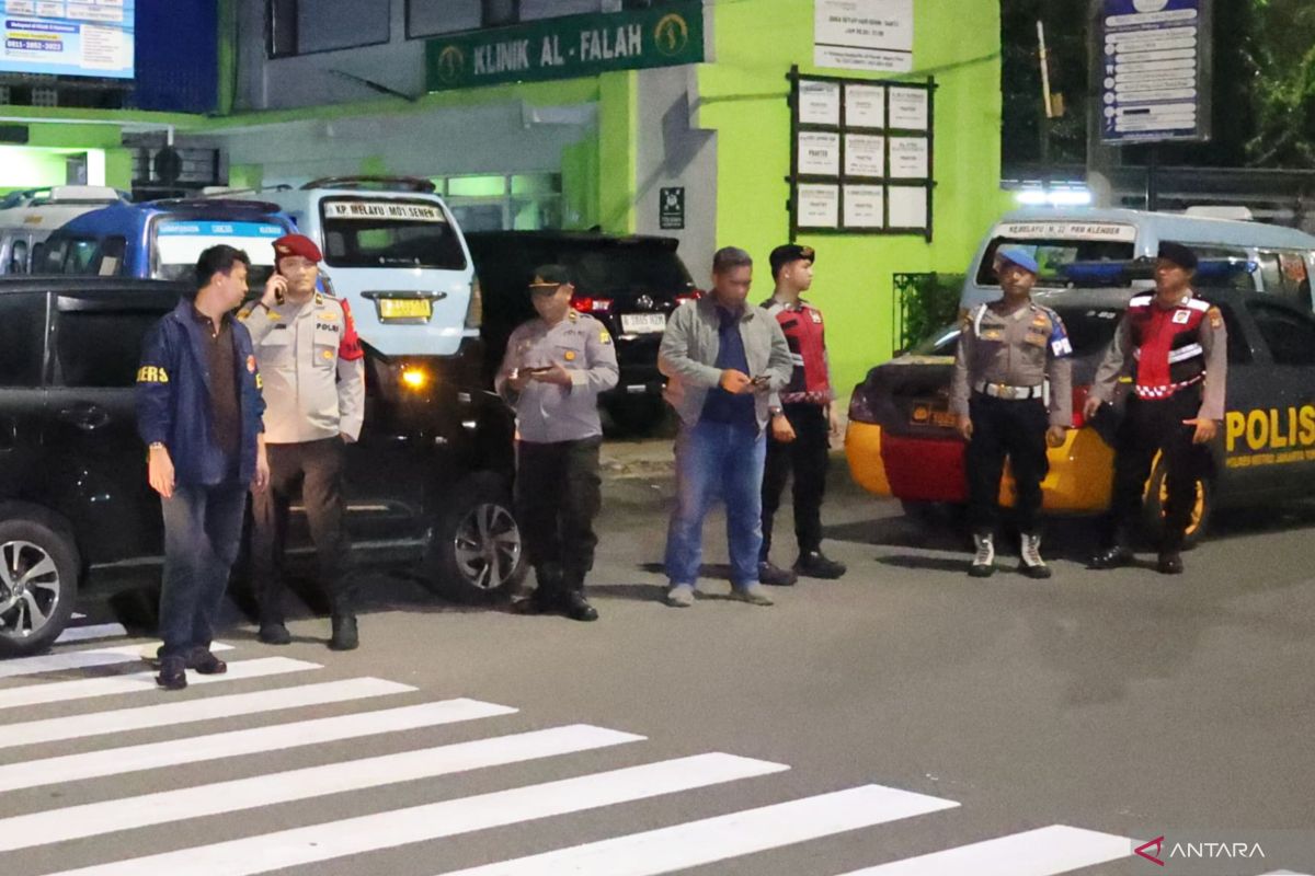 East Jakarta Police Launch Large-Scale Patrols to Prevent Muggings and Teen Brawls