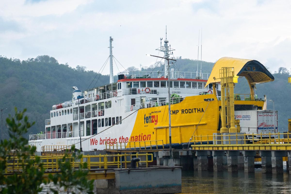 ASDP Takes Precautions Against Extreme Weather in Bali Strait