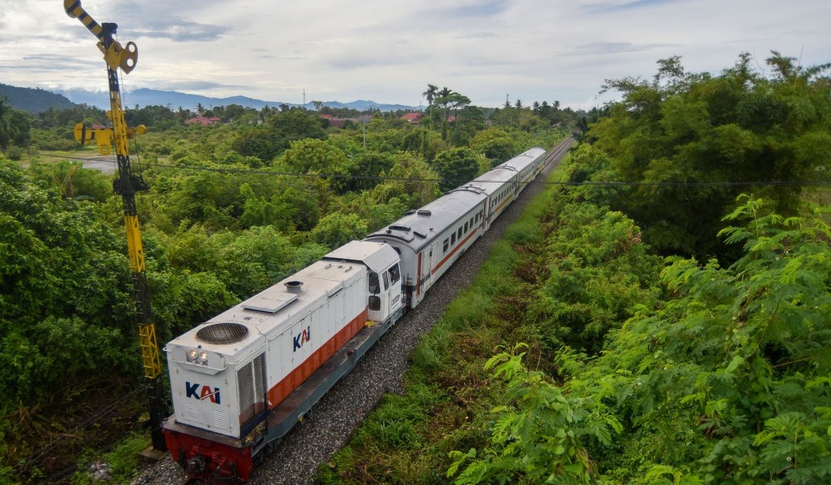West Sumatra Power Outage: Railway Operations Remain Normal and On Time