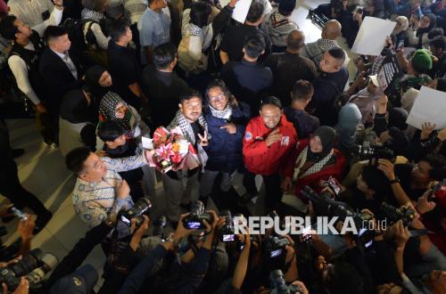 Emotional Homecoming of Two Republika Journalists from Global Sumud Flotilla Mission