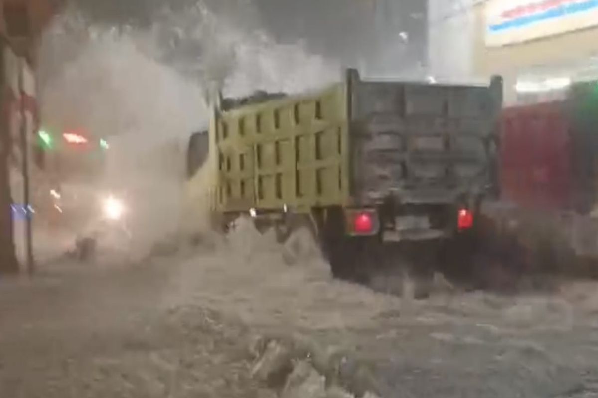 Flooding inundates multiple areas in Cepu