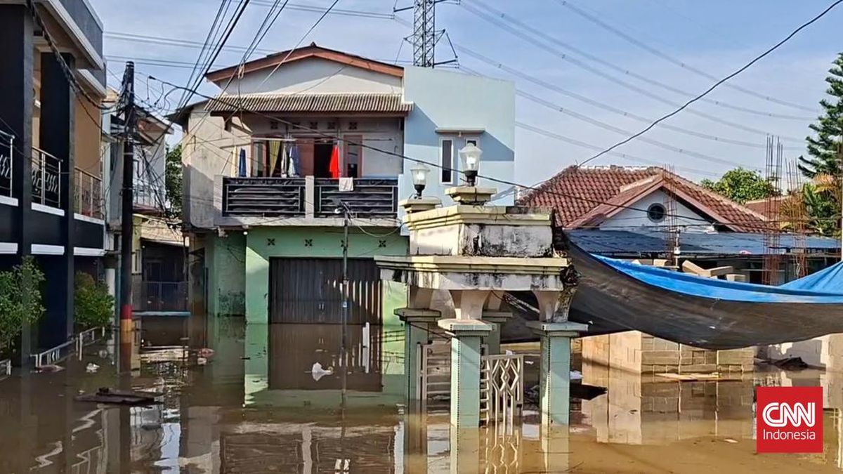 Bogor Floods: Hundreds of Families Affected as Homes Collapse