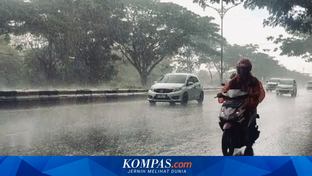 Jakarta Weather Forecast: Light Rain Expected, South and East Jakarta Under Alert for Heavy Rain