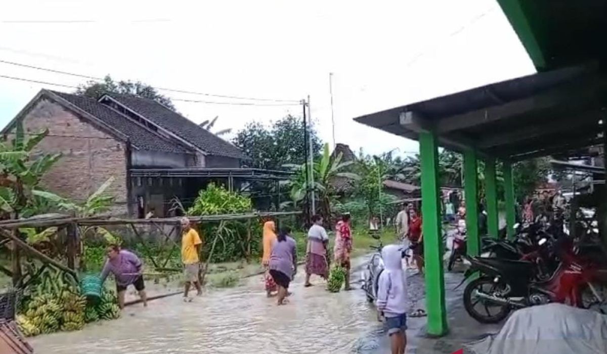 136 Homes in Bogor Flooded by Cijayanti River Overflow