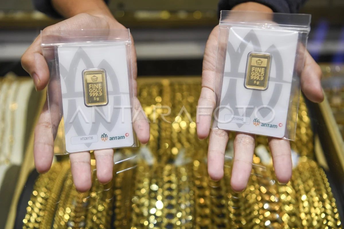 Pegadaian's three gold brands maintain stable prices Monday morning