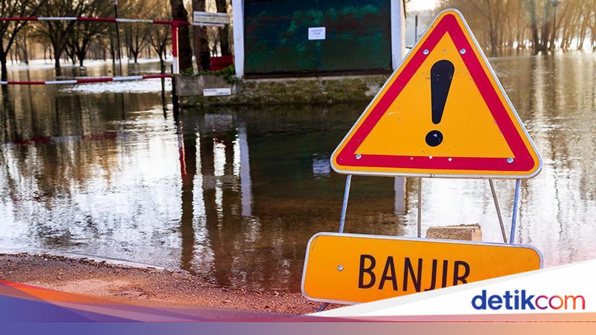26 RTs in East Jakarta Flooded This Morning