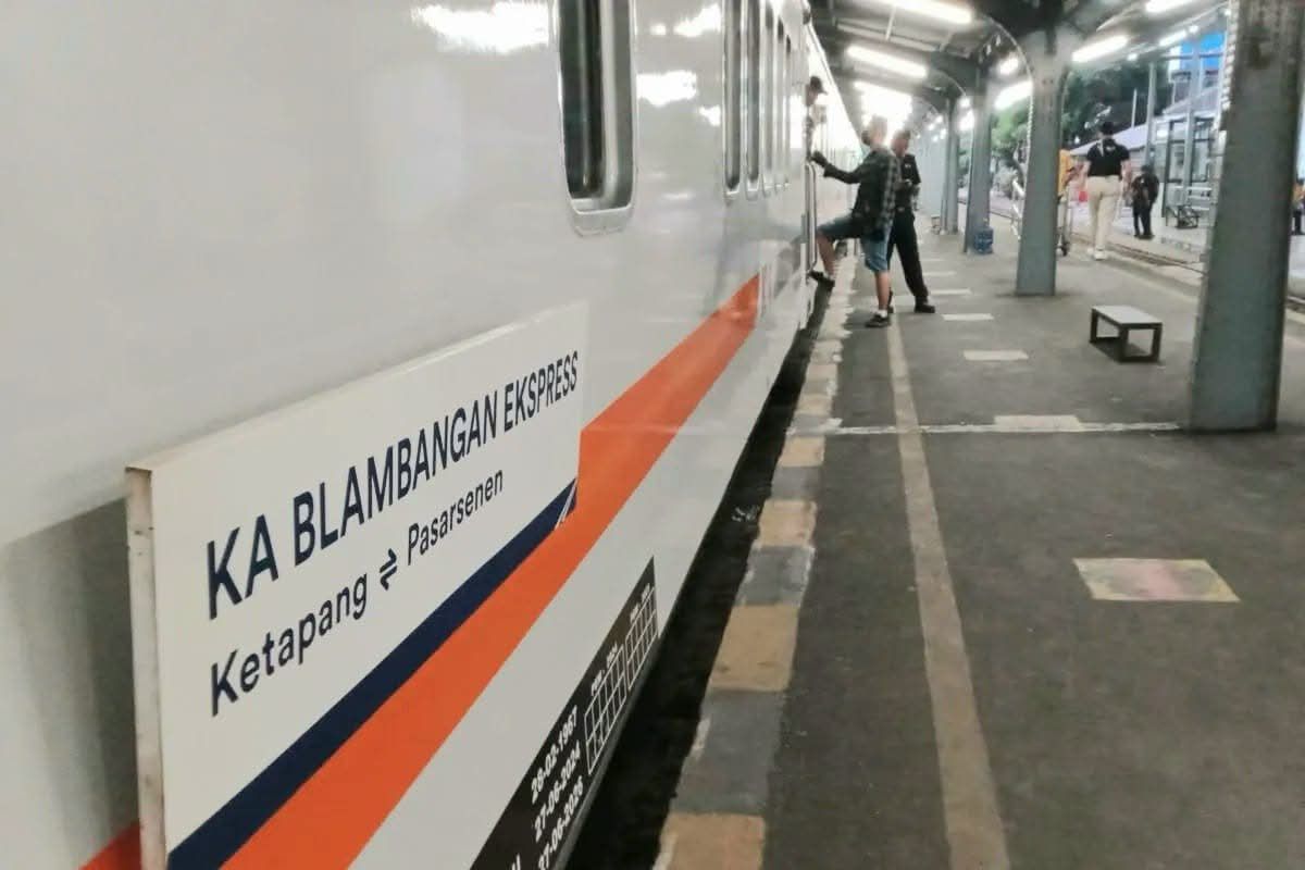 KA Blambangan Express serves 162,000 customers on Indonesia’s longest train journey between Jakarta and Banyuwangi