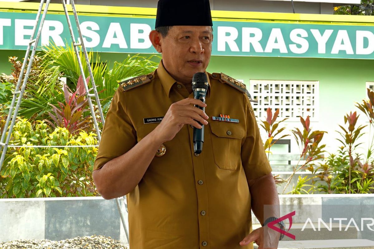 Gorontalo Governor targets 3,000 livestock artificial inseminations by 2026