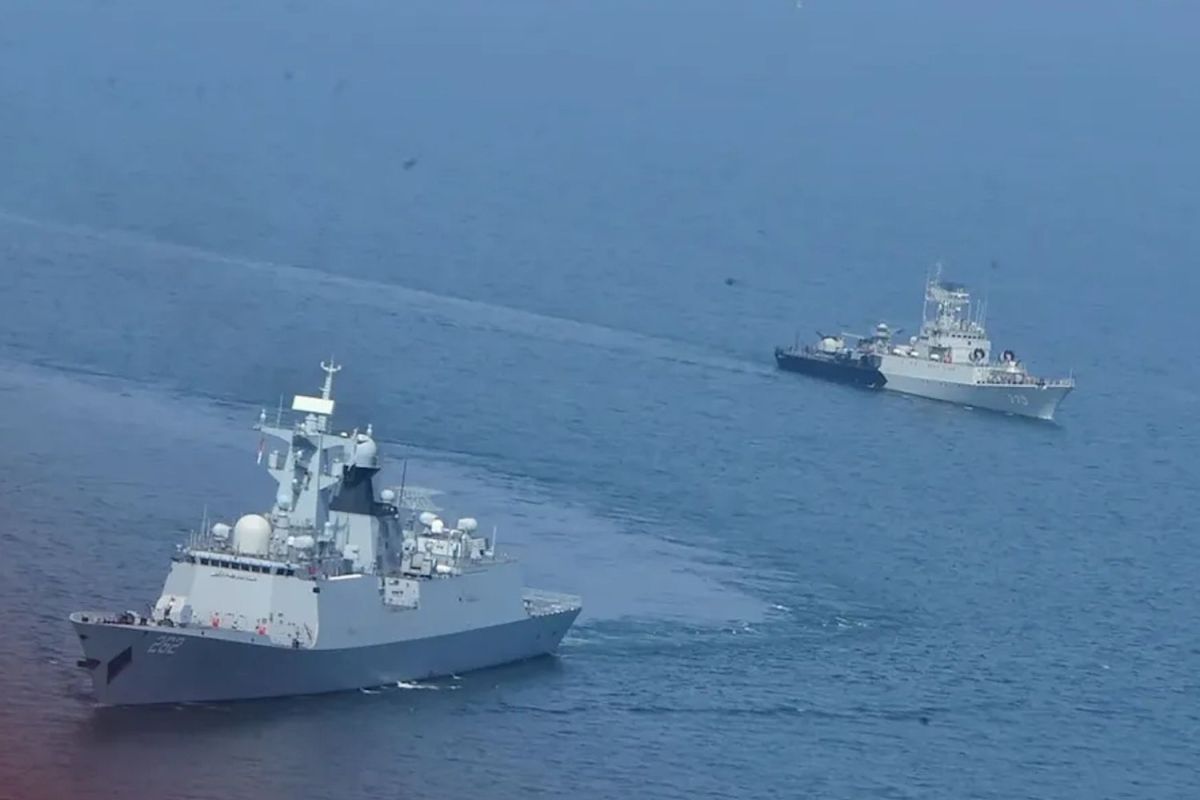 Indonesian Navy conducts joint combat exercise with Pakistan Navy