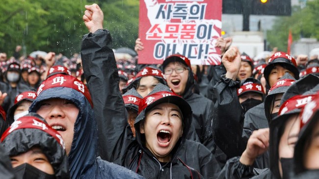 Workers Threaten Strike Over Rp7 Billion Bonus as Others Remain Struggling