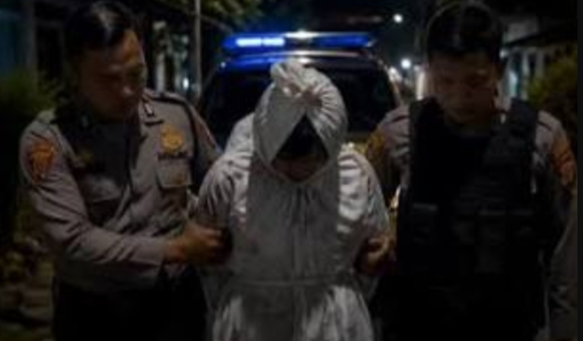 Depok Police Warn of 'Pocong Terror' Scams as Precision Patrol Team Steps Up Night Patrols