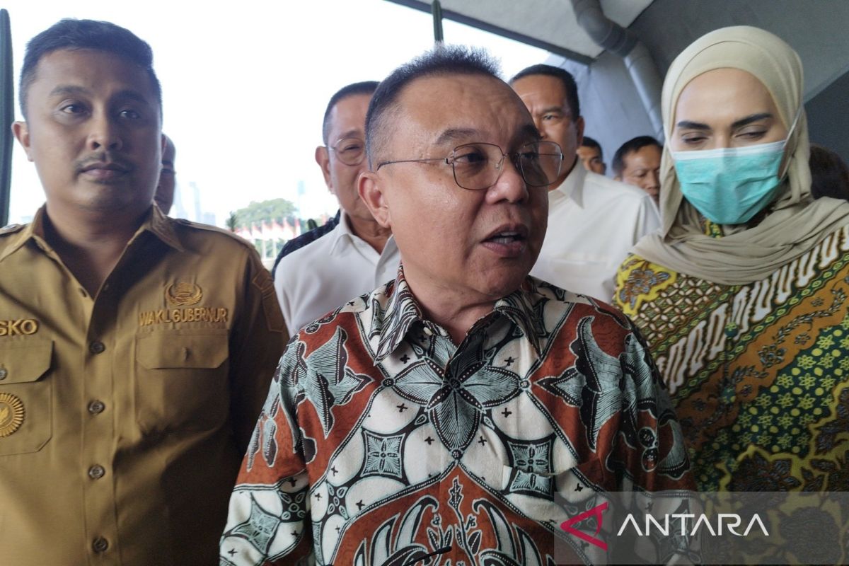 Hoax: Video falsely claims Dasco regrets supporting Prabowo