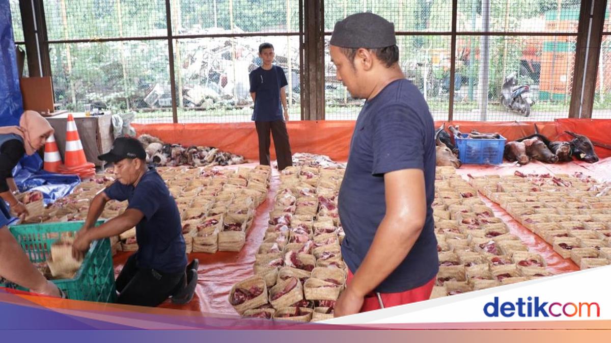 DKI Jakarta Government Urges Residents to Use Bamboo Baskets for Sacrificial Meat Distribution