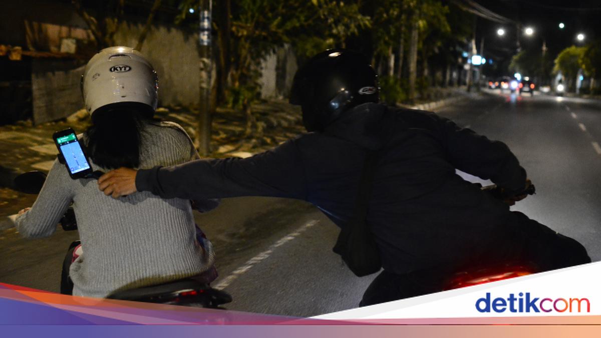 Student's Phone Snatched While Checking Google Maps After Being Followed from Jimbaran