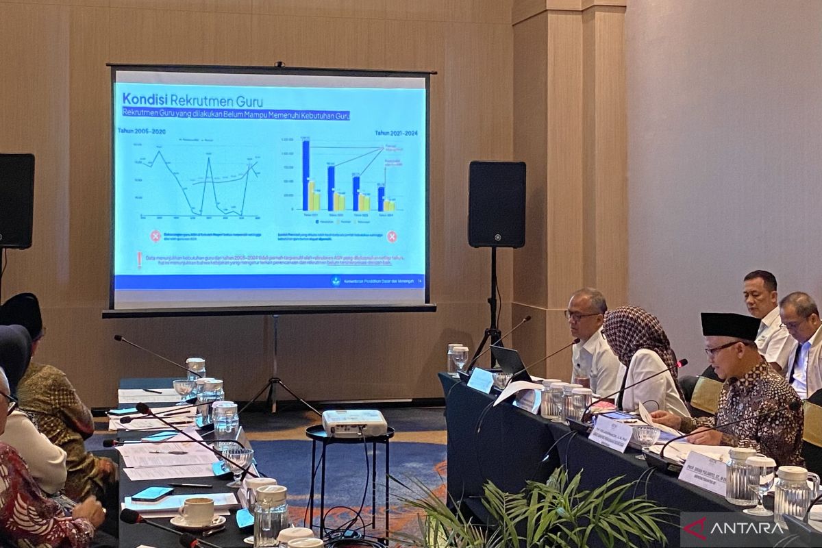 Ministry of Basic and Secondary Education prepares strategy to address non-civil servant teacher issues