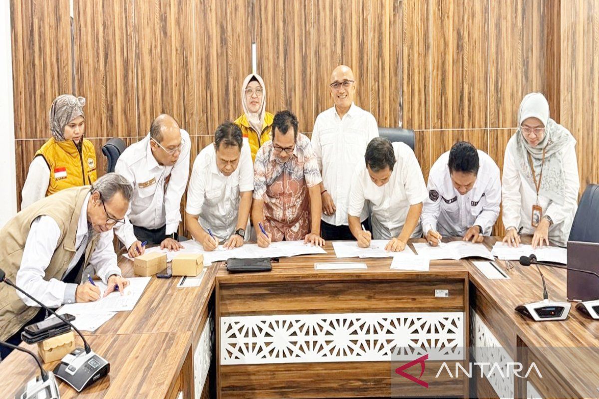 ULM sends 18 students on international KKN programme to Japan