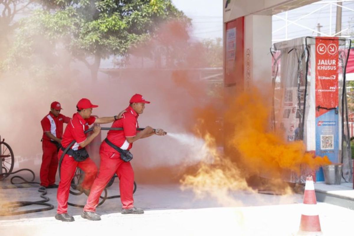 Pertamina Retail strengthens petrol station staff emergency preparedness with PKD drills