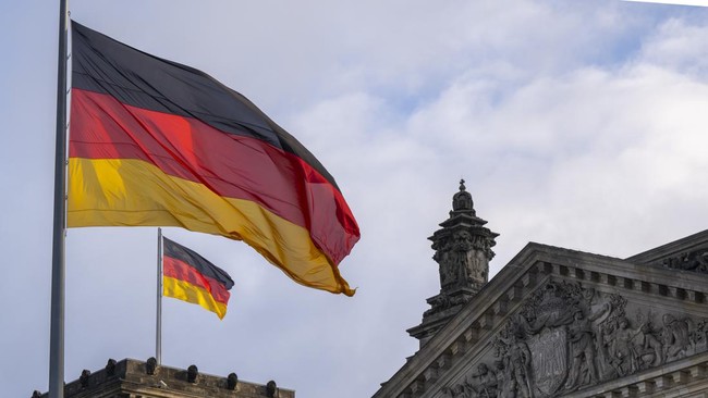 Germany Sheds WWII Trauma, Steps Up Military Build-Up