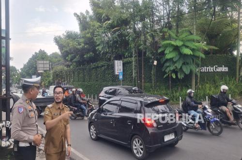 Regent Jeje Inspects Lembang Tourist Areas Ahead of Long Holiday